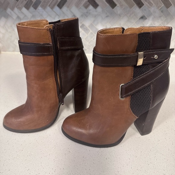 Ankle boots - Picture 2 of 2